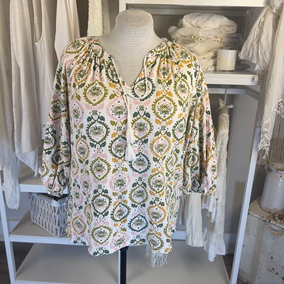 Croft & Barrow Tops - Croft & Barrow size XL v neck blouse pink, green coastal, soft girl, bold #2513